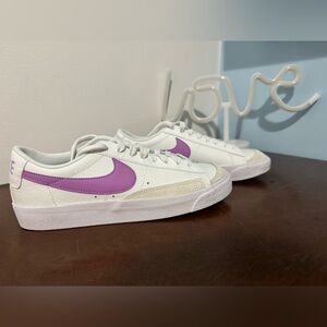 Nike Blazer Low (Grade School - 6y) (Women’s - 7.5)